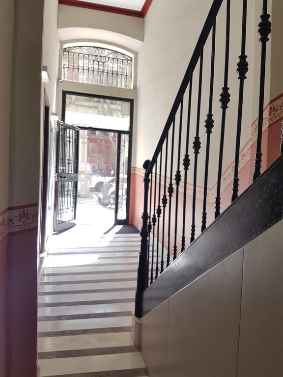 Apartment Eixample Comfort Barcelona Bagian luar foto